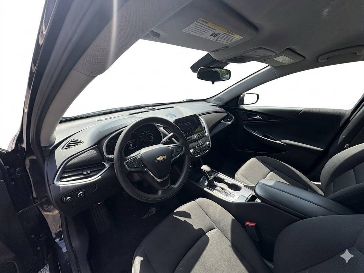 Used 2023 Chevrolet Malibu LT FWD image 12