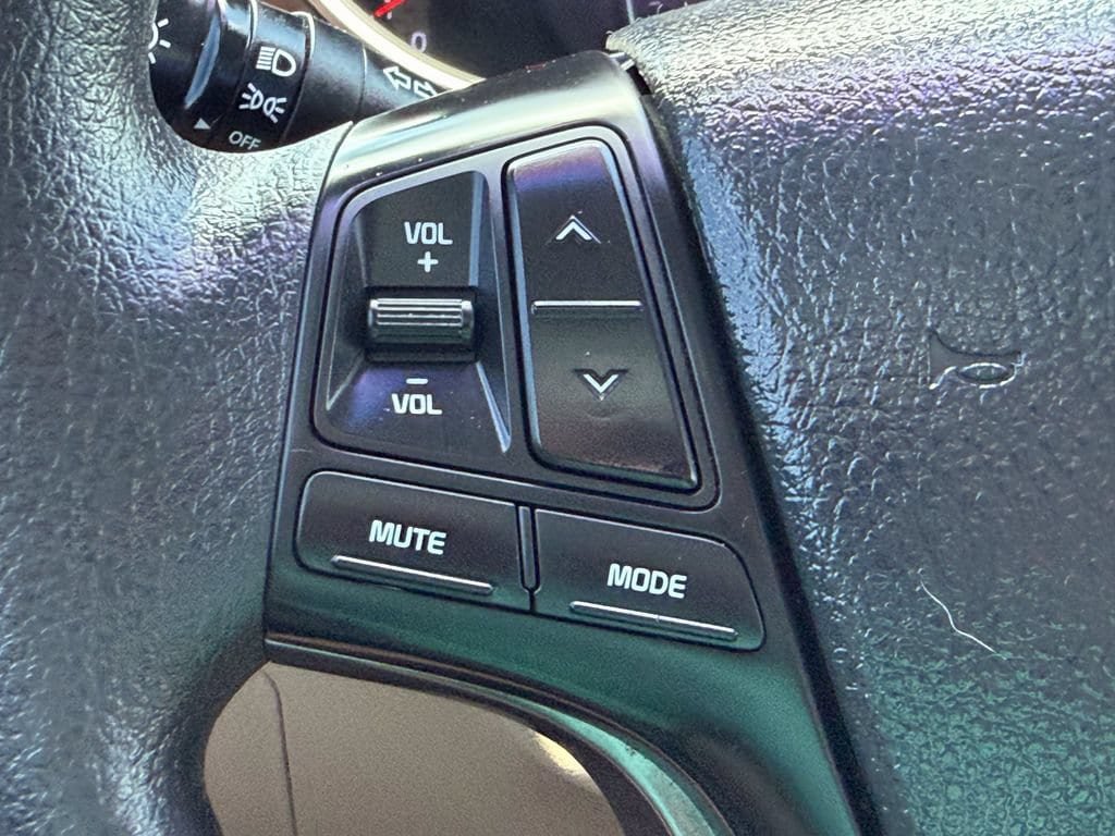 Used 2015 Kia Sorento LX FWD image 28