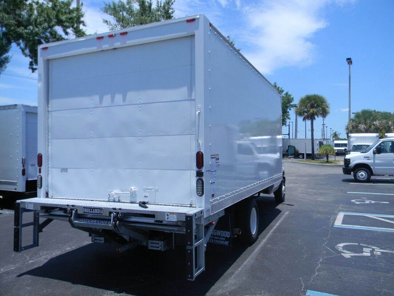 Used 2017 Ford E-350 and Econoline 350 Super Duty RWD image 8