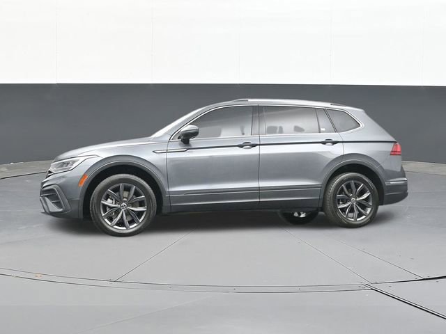 Used 2022 Volkswagen Tiguan SE image 61