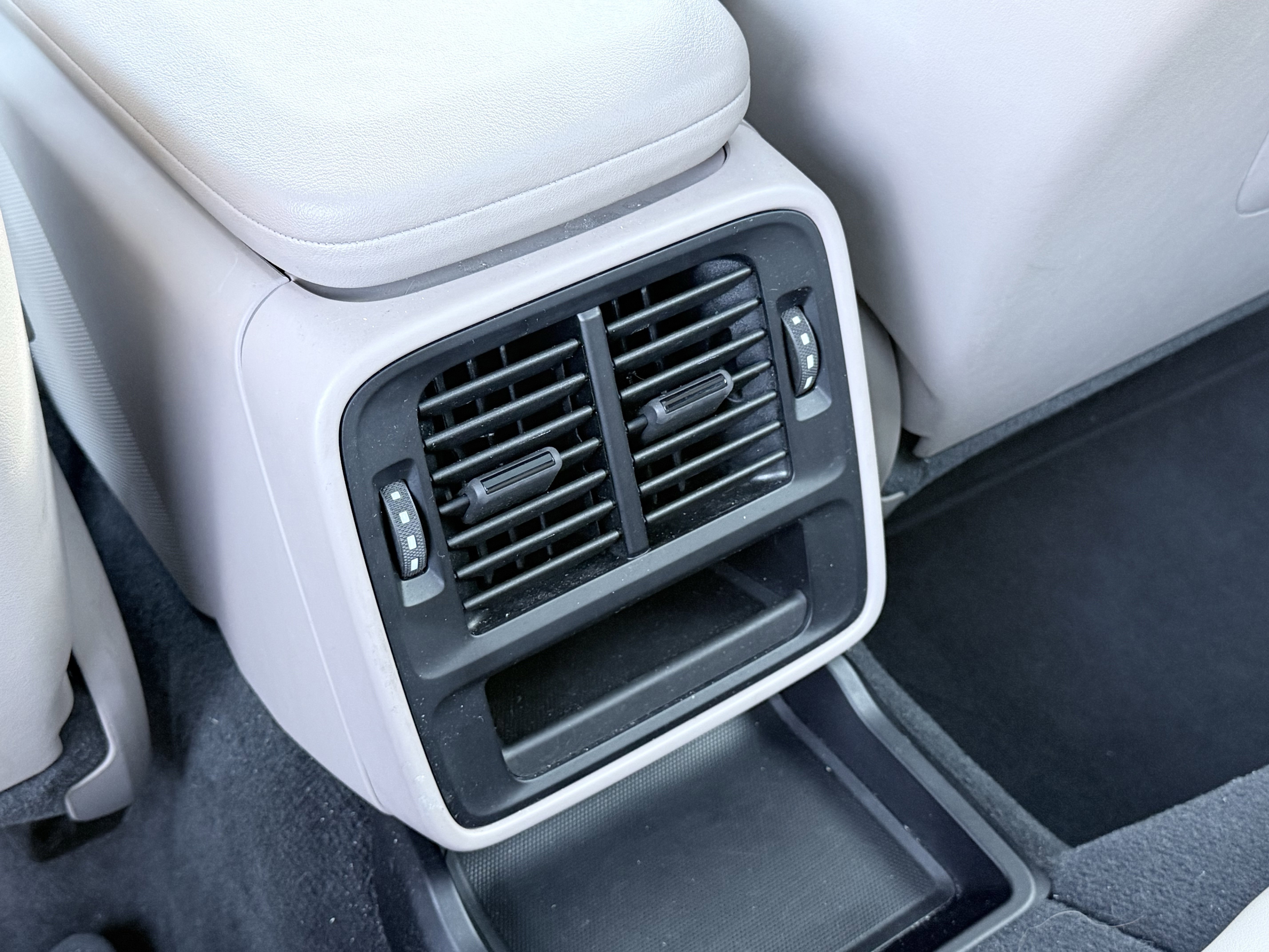 Used 2022 Porsche Taycan image 56