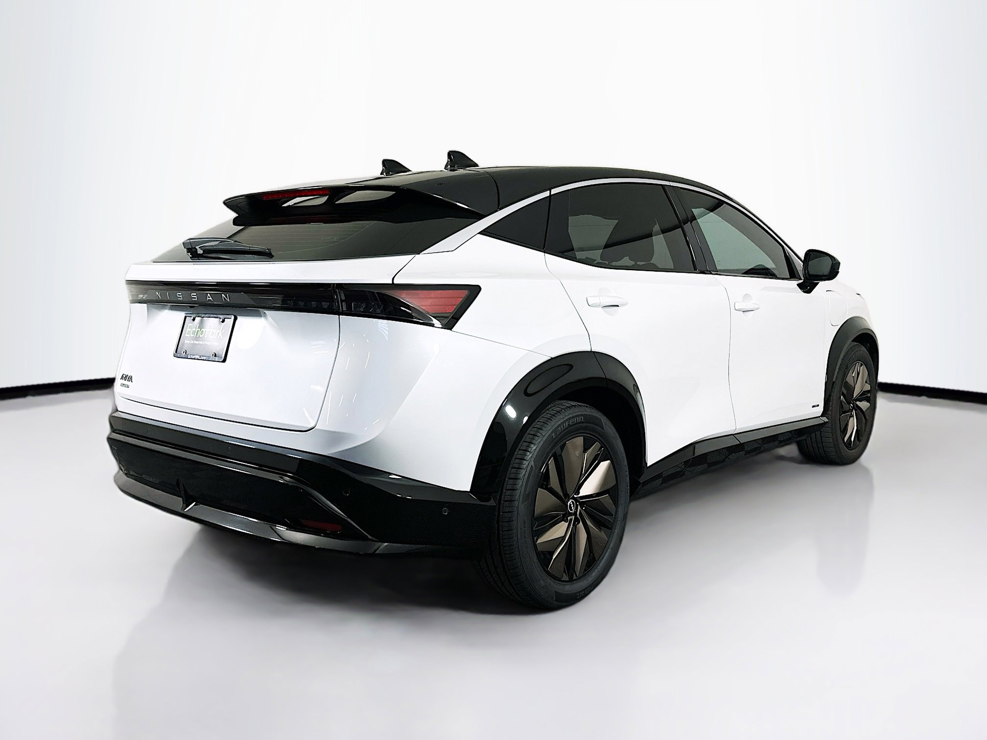 Used 2023 Nissan Ariya FWD image 9