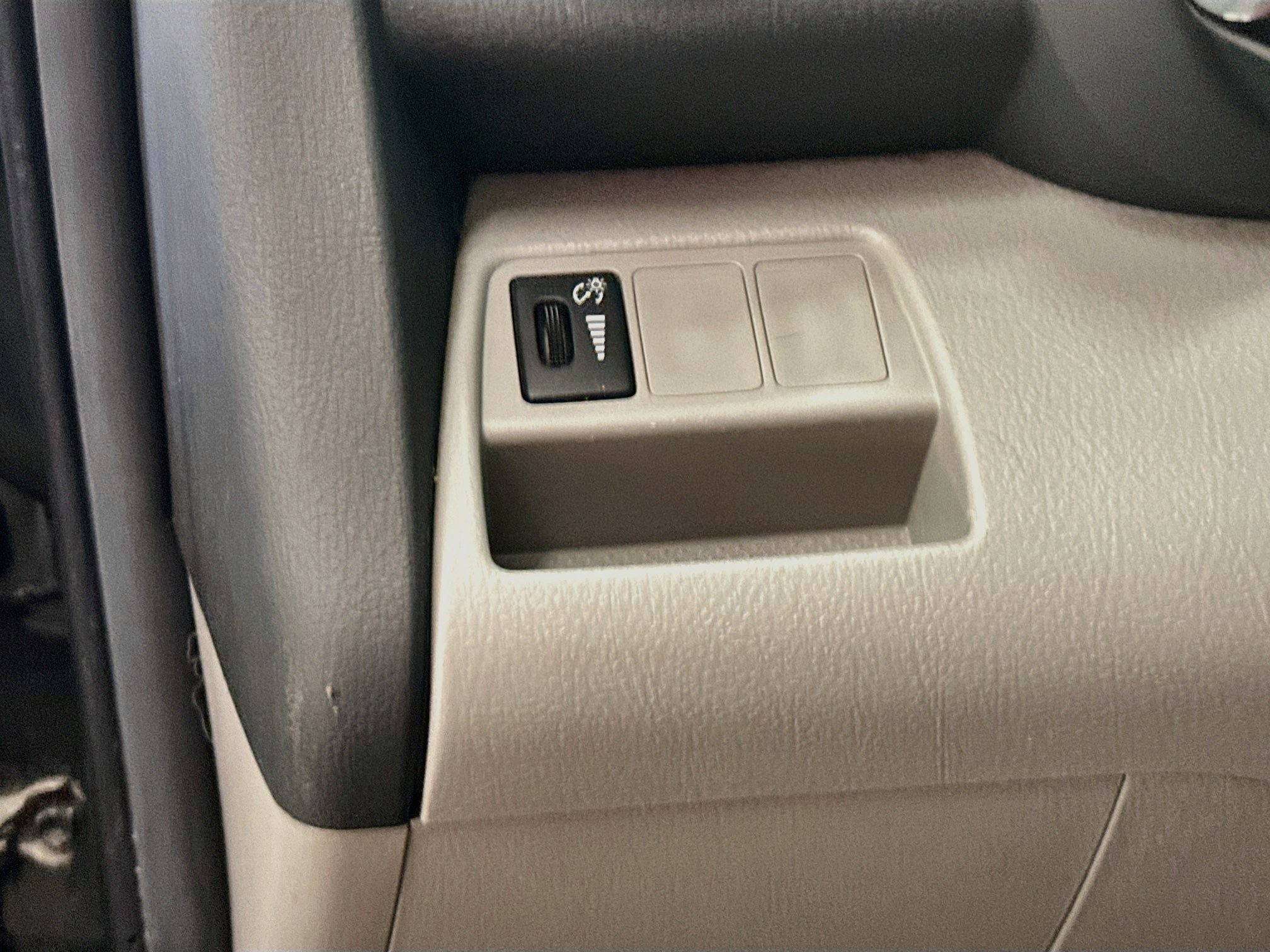 Used 2012 Toyota RAV4 4WD w/ Value Pkg image 17