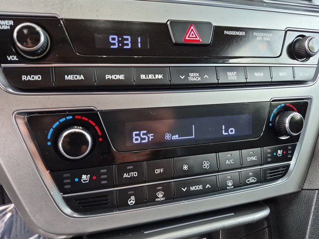 Used 2016 Hyundai Sonata Limited w/ Option Group 04 FWD image 28