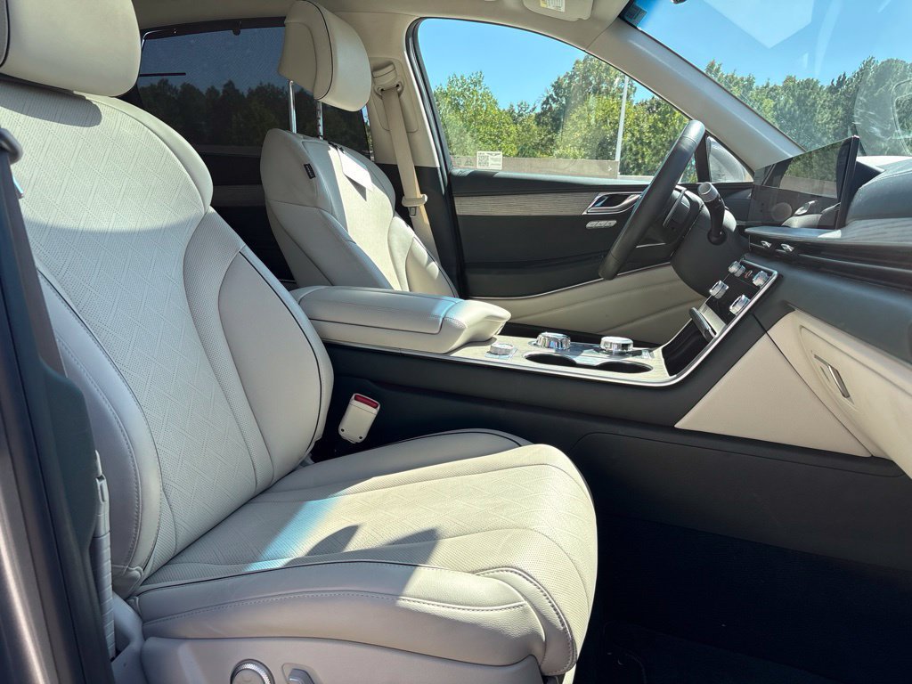 Used 2025 Genesis GV80 2.5T Prestige AWD/4WD image 22