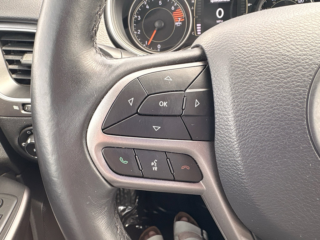 Used 2019 Jeep Cherokee Latitude Plus image 19