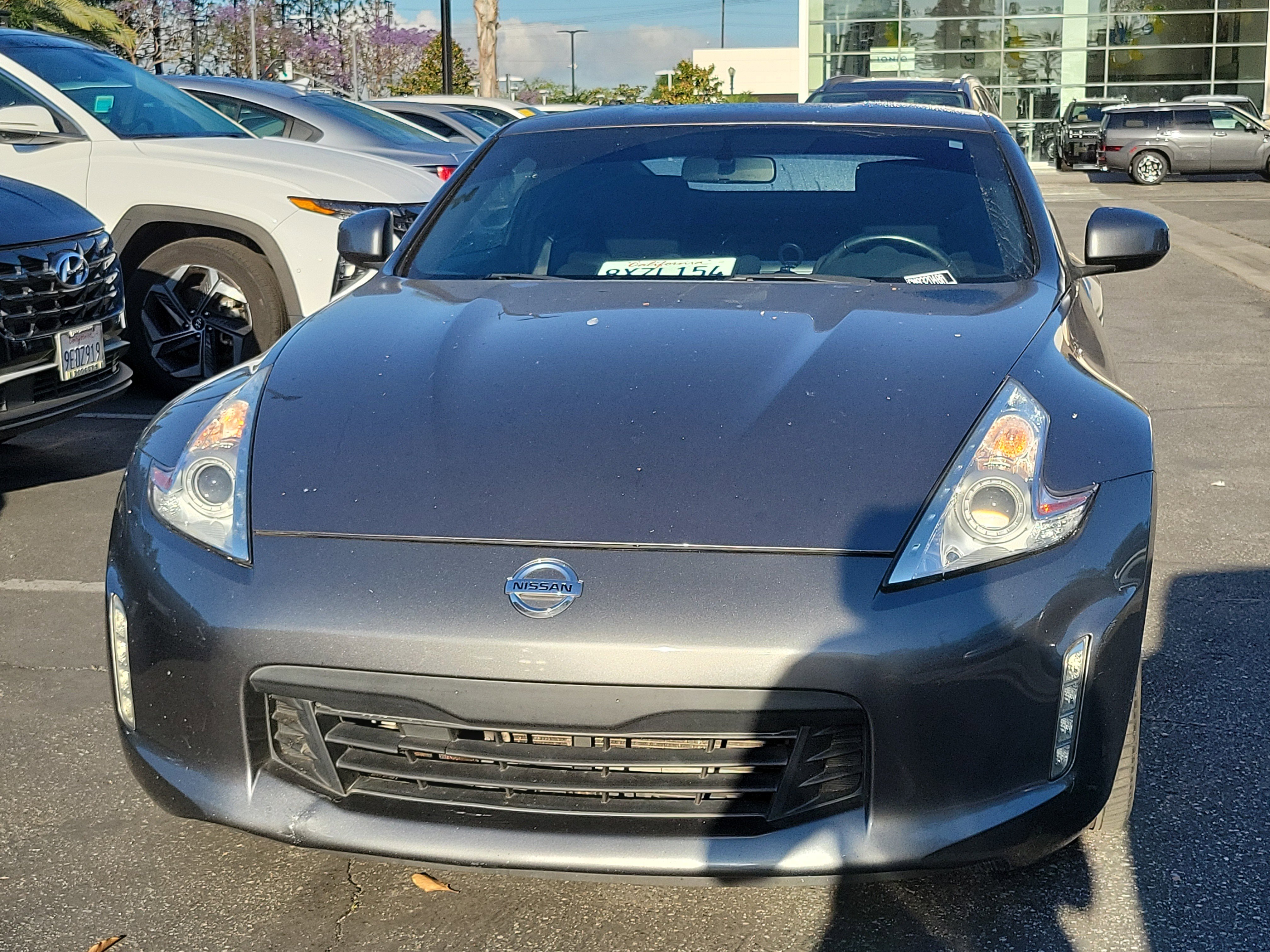 Used 2016 Nissan 370Z Coupe RWD image 2