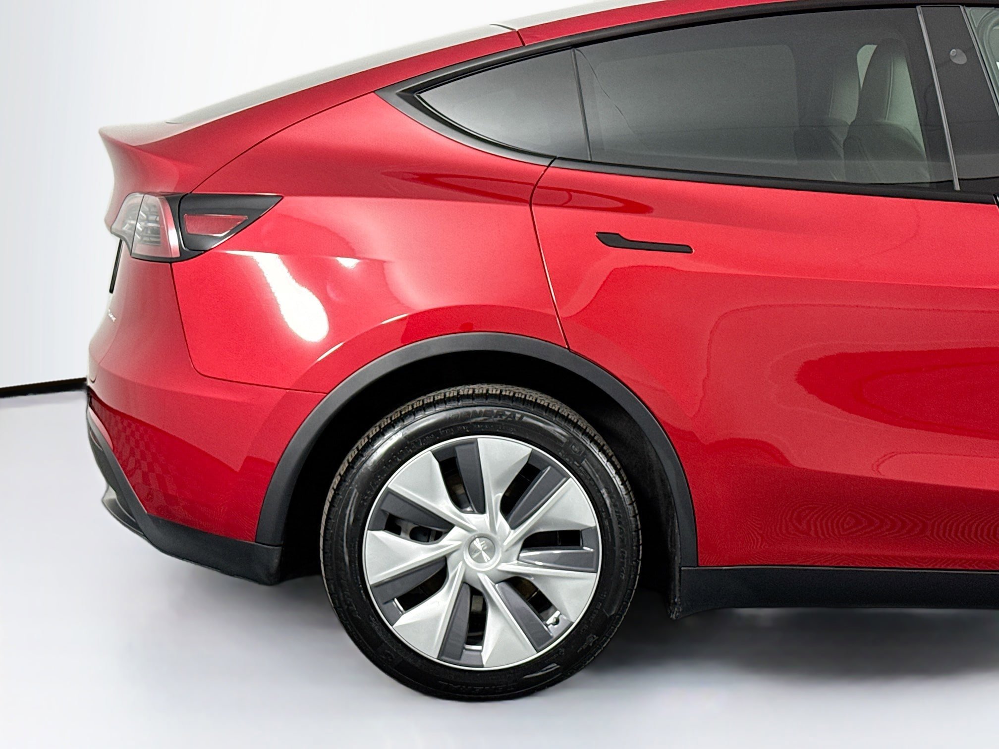 Used 2023 Tesla Model Y Long Range AWD/4WD image 48
