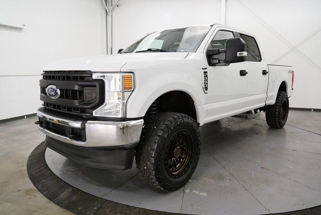 Used 2022 Ford F250 XL w/ Power Equipment Group image 3
