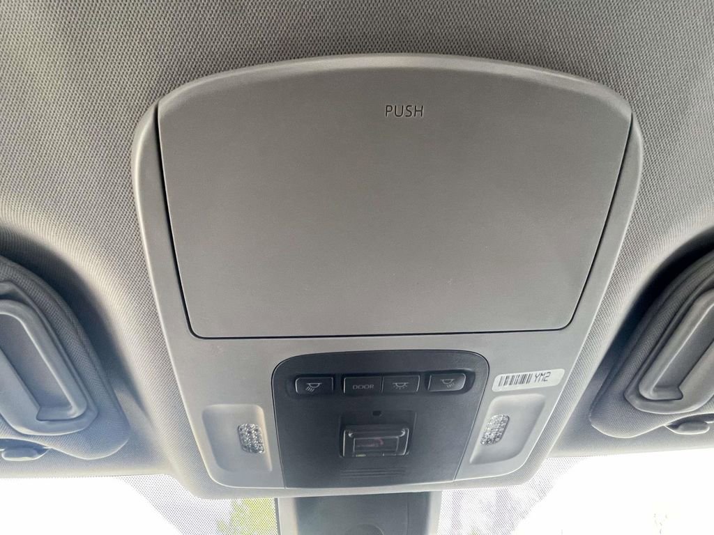 Used 2023 Toyota Camry XSE image 27