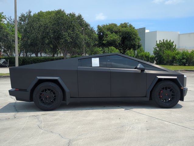 Used 2024 Tesla Cybertruck AWD Crew Cab image 4