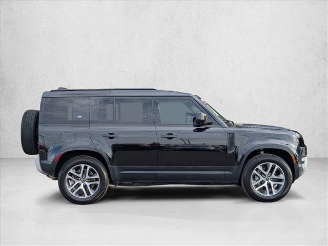 Used 2020 Land Rover Defender 110 HSE image 4