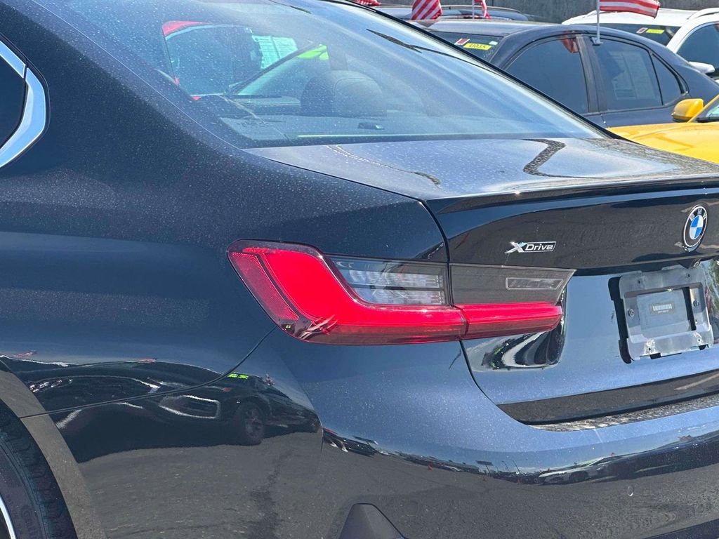 Used 2020 BMW 330i xDrive Sedan w/ Convenience Package AWD/4WD image 8