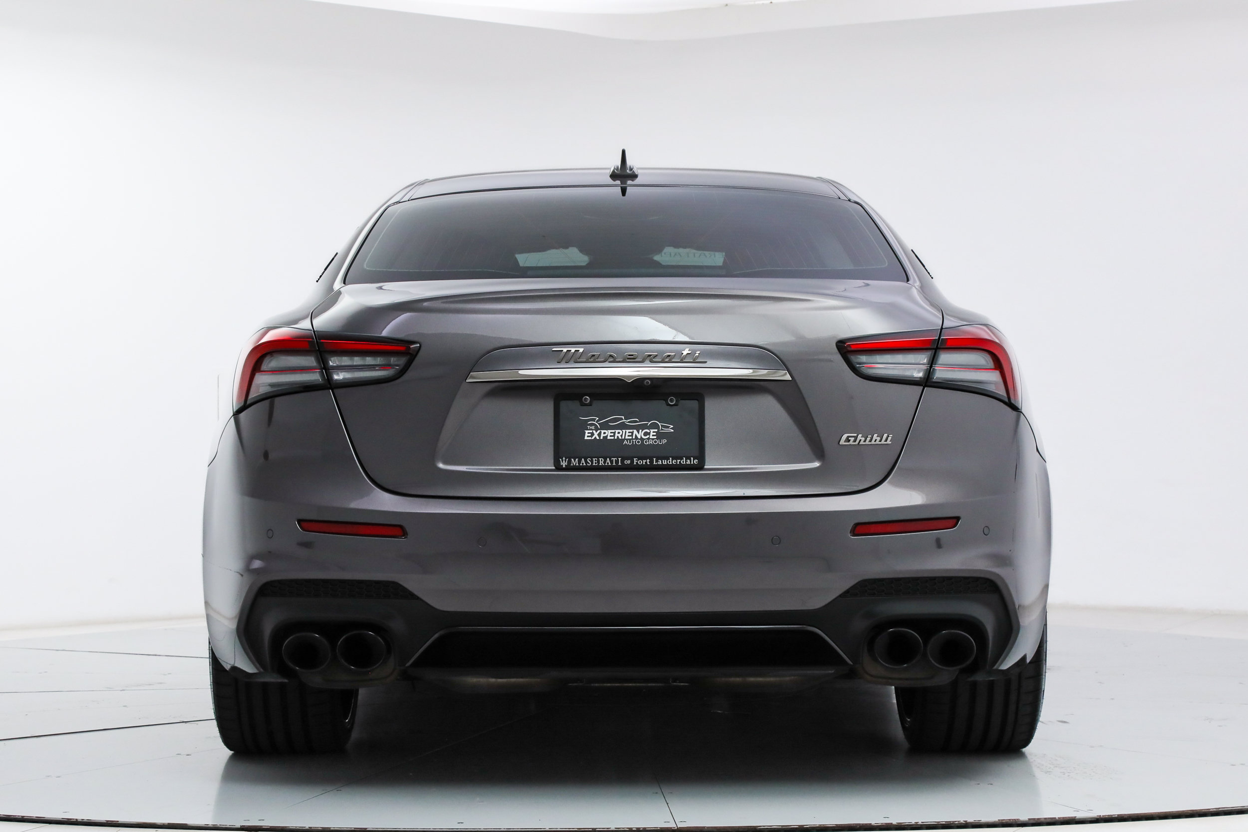 Certified 2023 Maserati Ghibli Modena RWD image 4