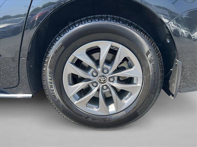 Certified 2023 Toyota Sienna LE FWD image 26