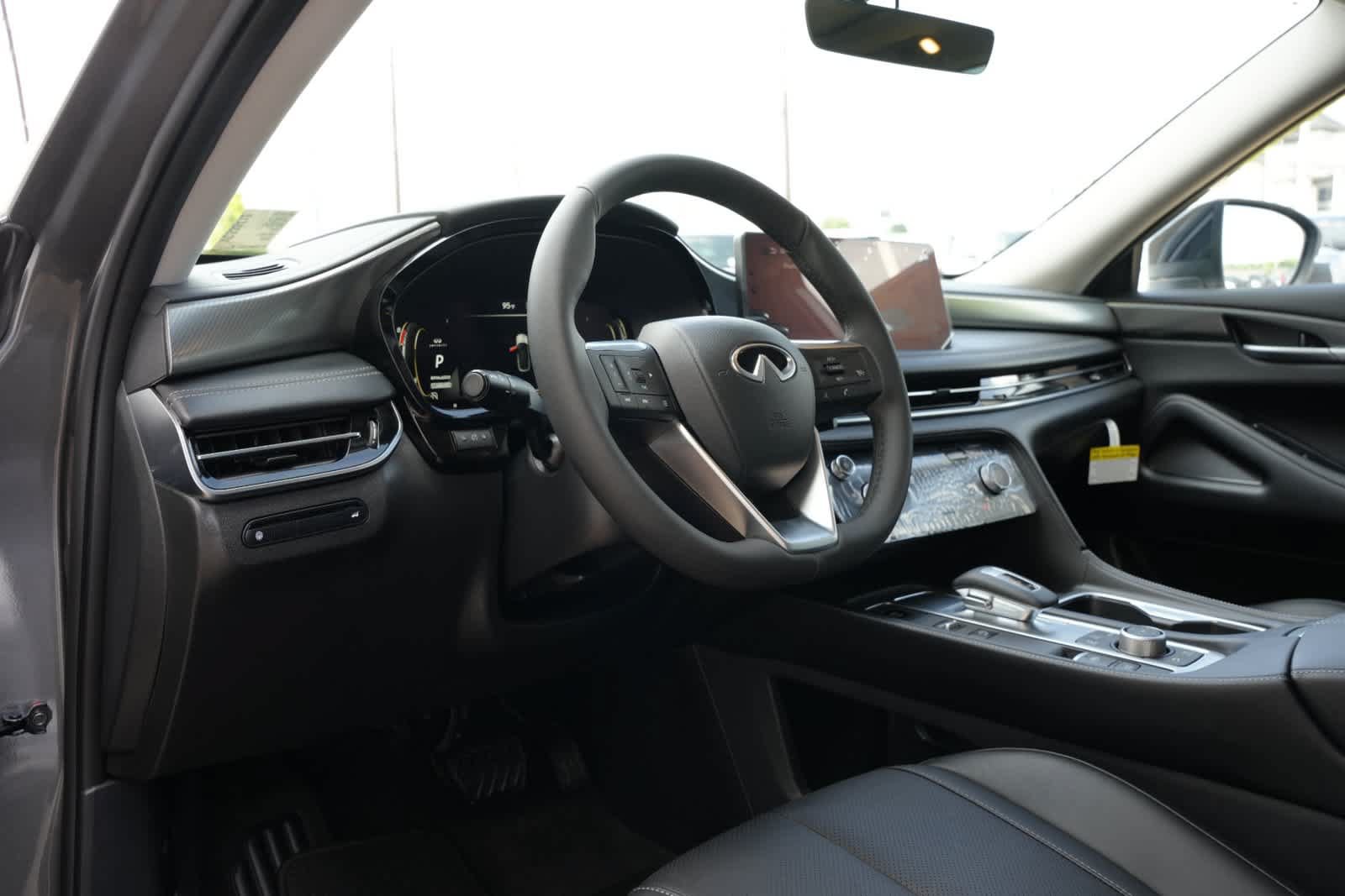 Certified 2027 INFINITI QX60 Pure w/ Cargo Package FWD image 14