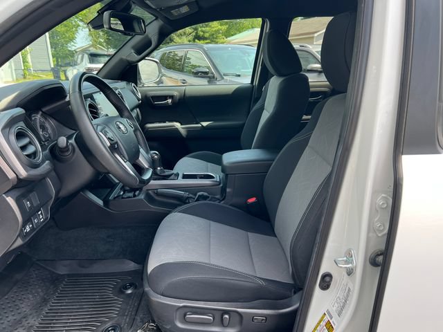 Used 2023 Toyota Tacoma TRD Sport AWD/4WD image 4