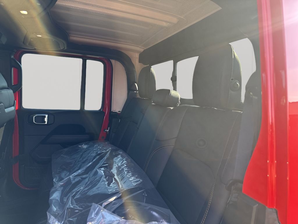 New 2025 Jeep Gladiator High Tide image 19