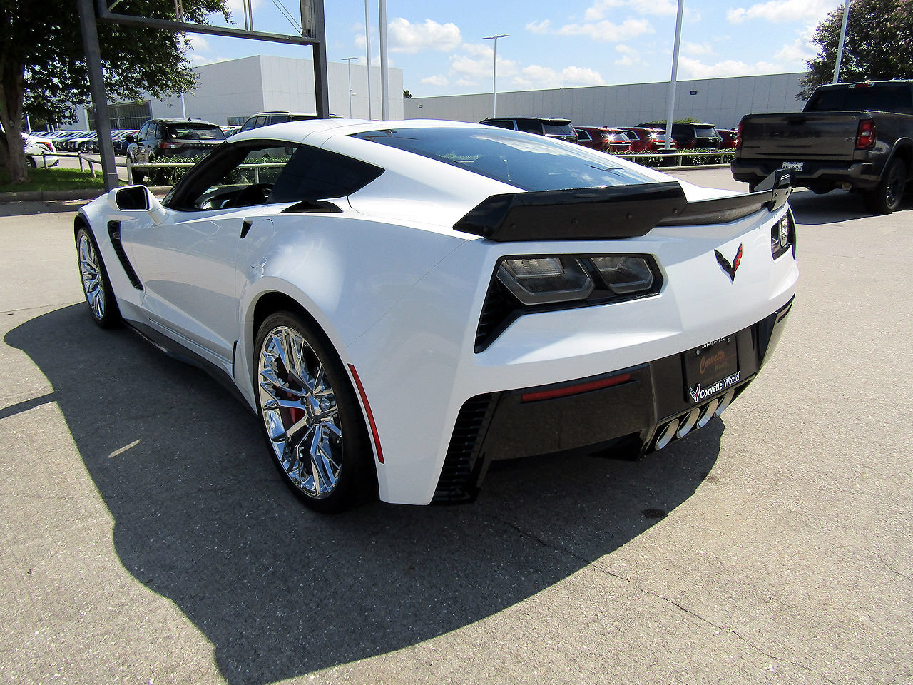 Used 2016 Chevrolet Corvette Z06 w/ 3LZ Preferred Equipment Group RWD image 7