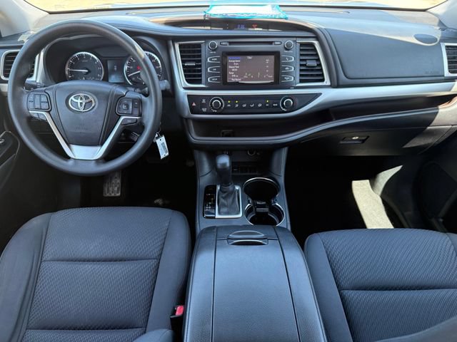Used 2014 Toyota Highlander LE FWD image 22