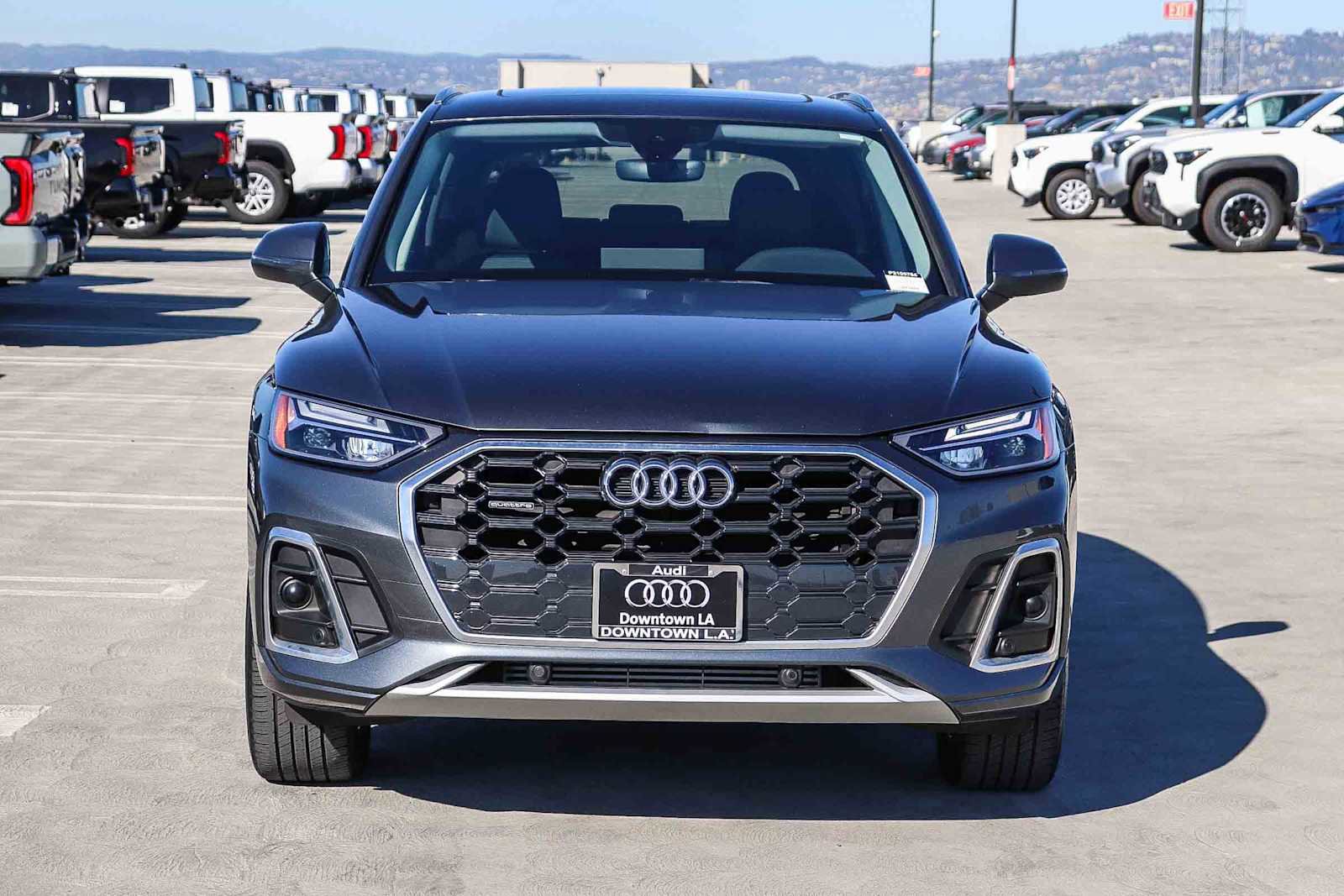 Used 2023 Audi Q5 2.0T Premium w/ Convenience Package image 2