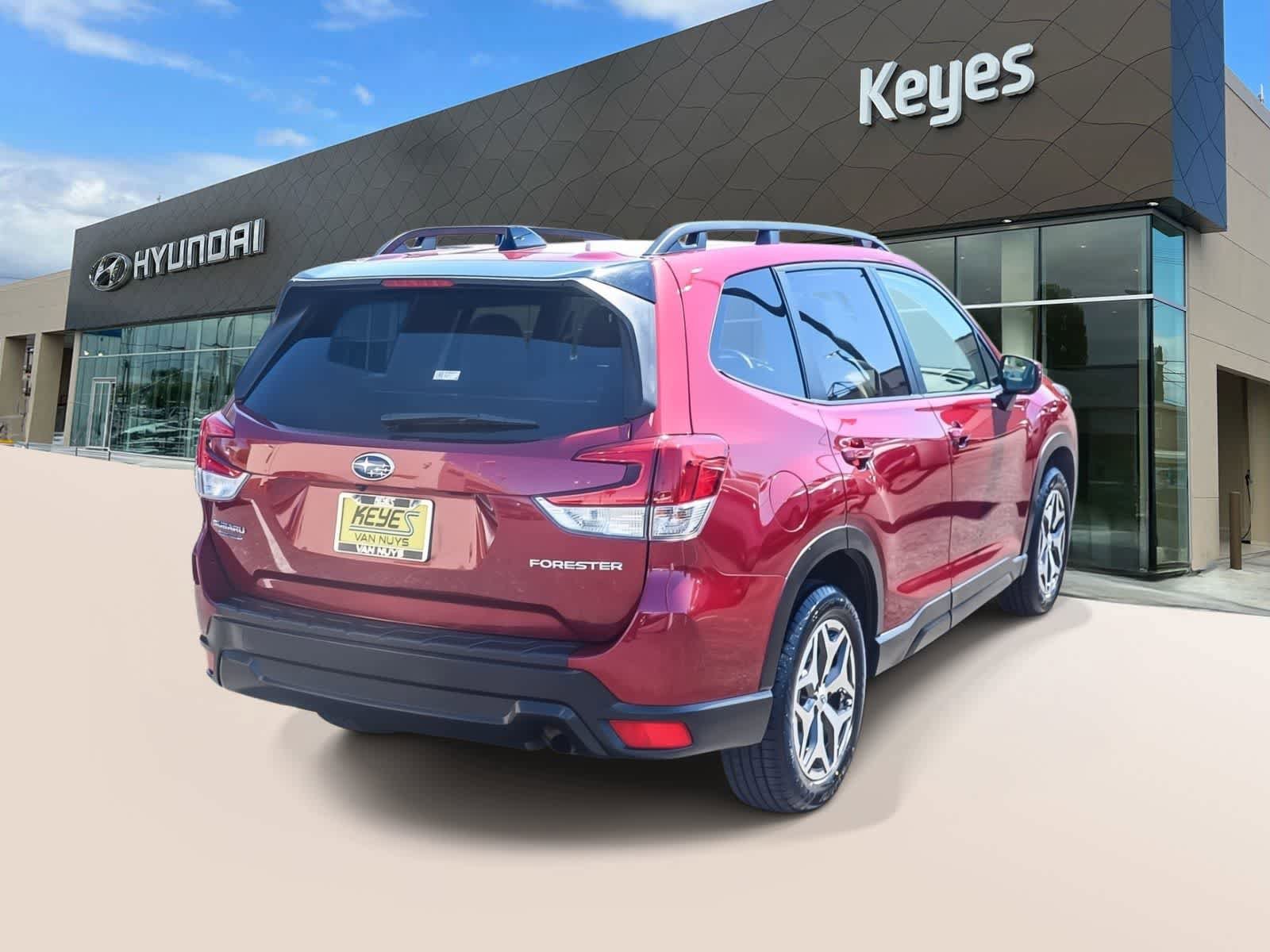 Used 2024 Subaru Forester Premium w/ POP Package 1 AWD/4WD image 4
