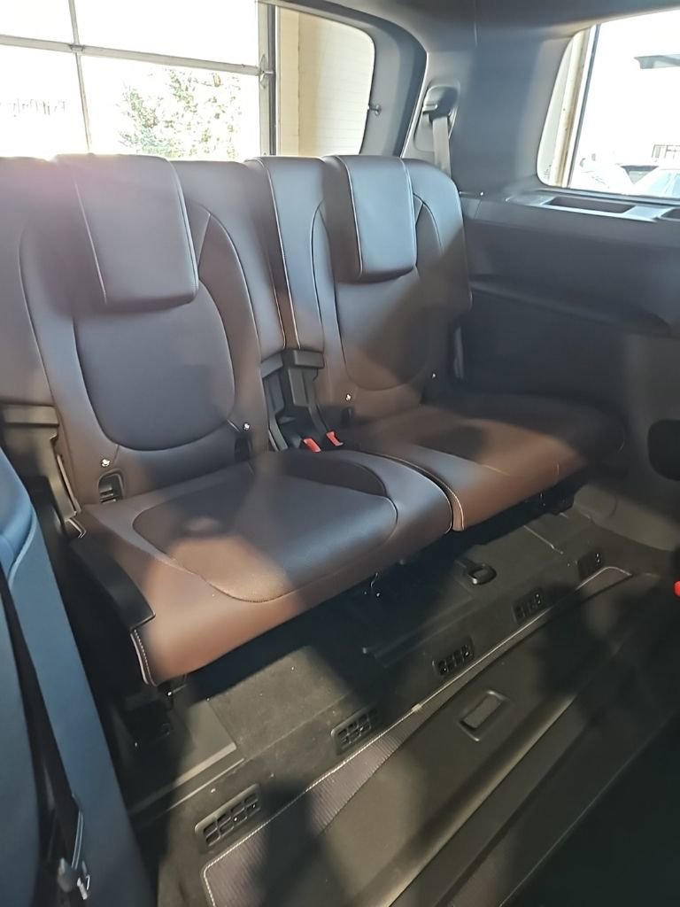 Used 2025 Volkswagen ID. Buzz Pro S Plus image 18