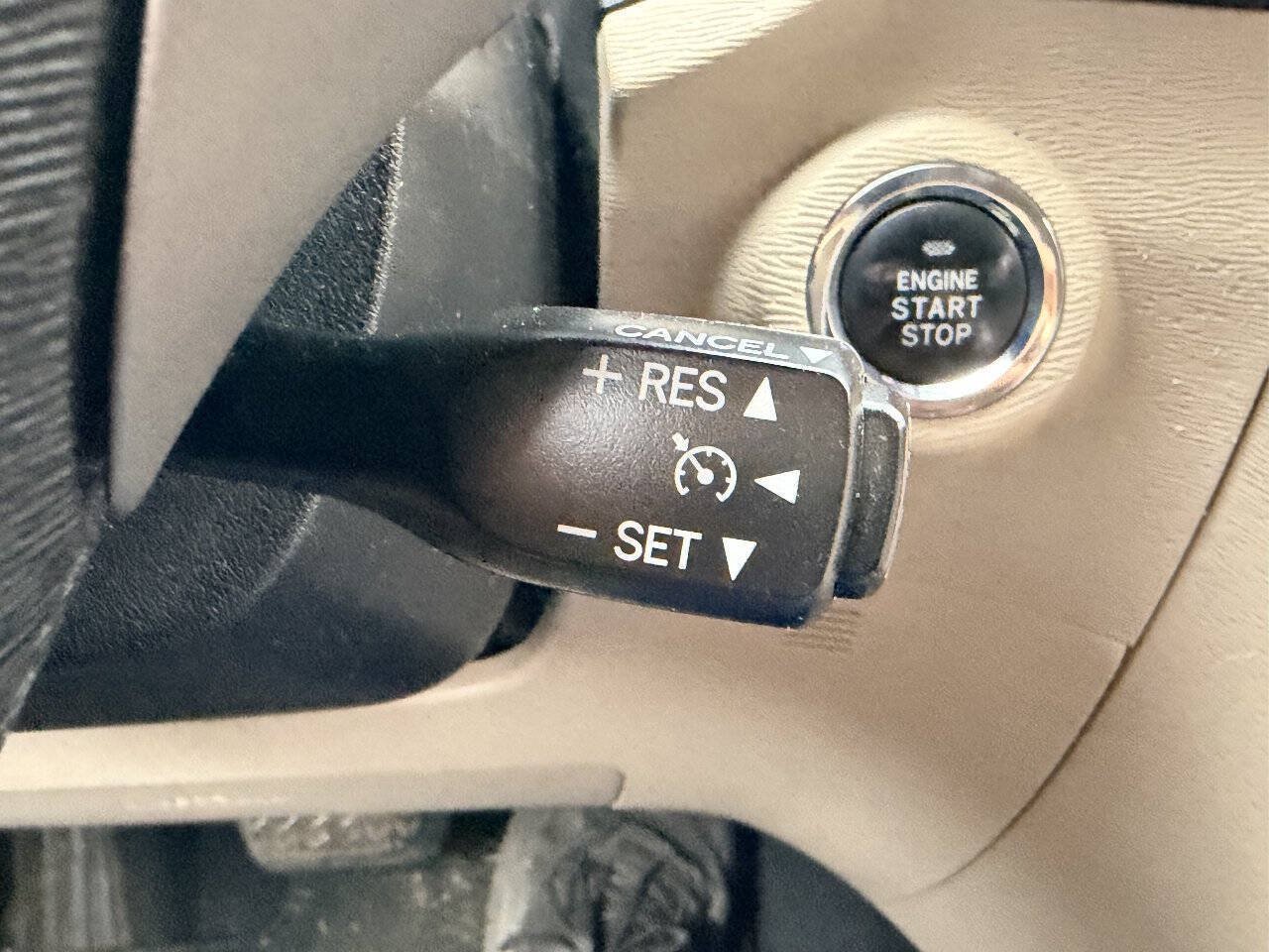 Used 2010 Toyota Venza AWD w/ Convenience Pkg image 8