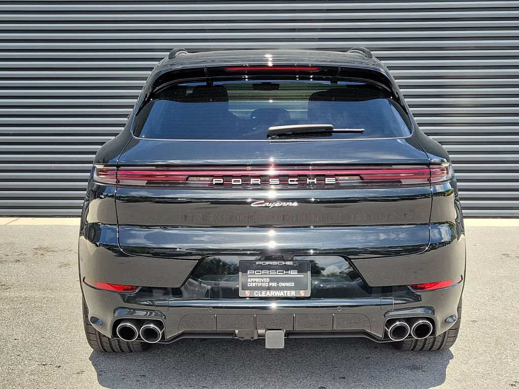 Certified 2025 Porsche Cayenne AWD/4WD image 6
