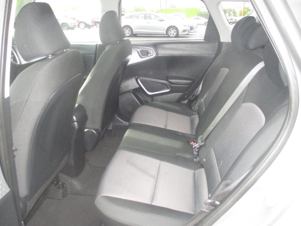 Used 2024 Kia Soul LX w/ Option Group 015 image 6