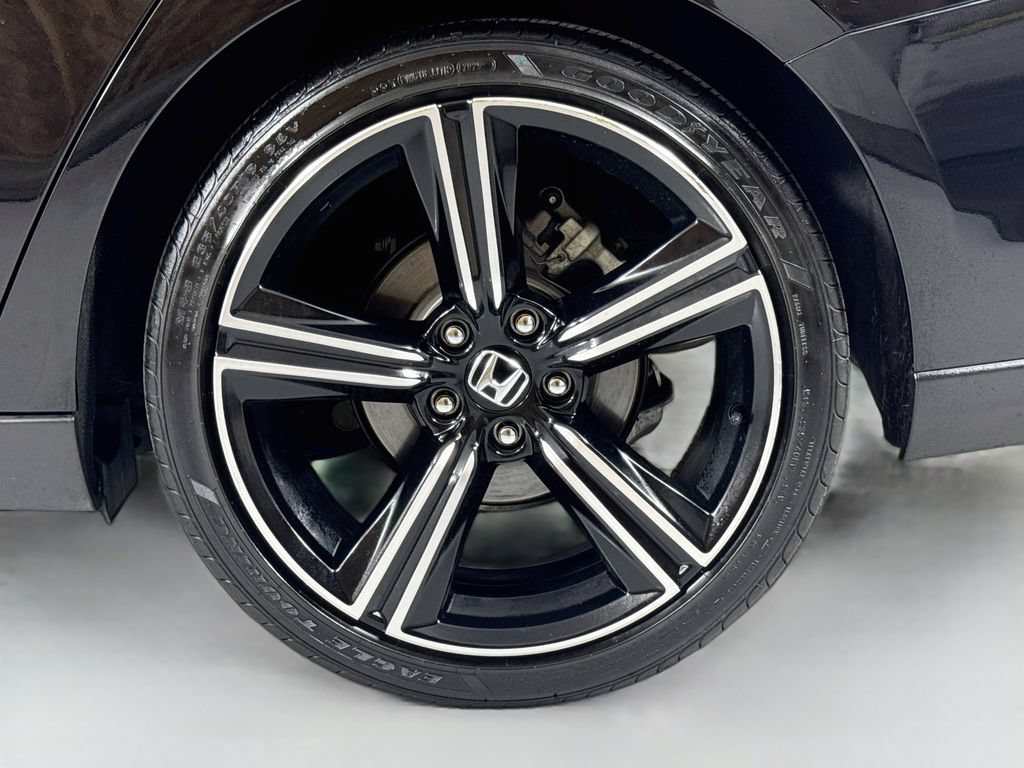 Used 2025 Honda Accord Sport image 9
