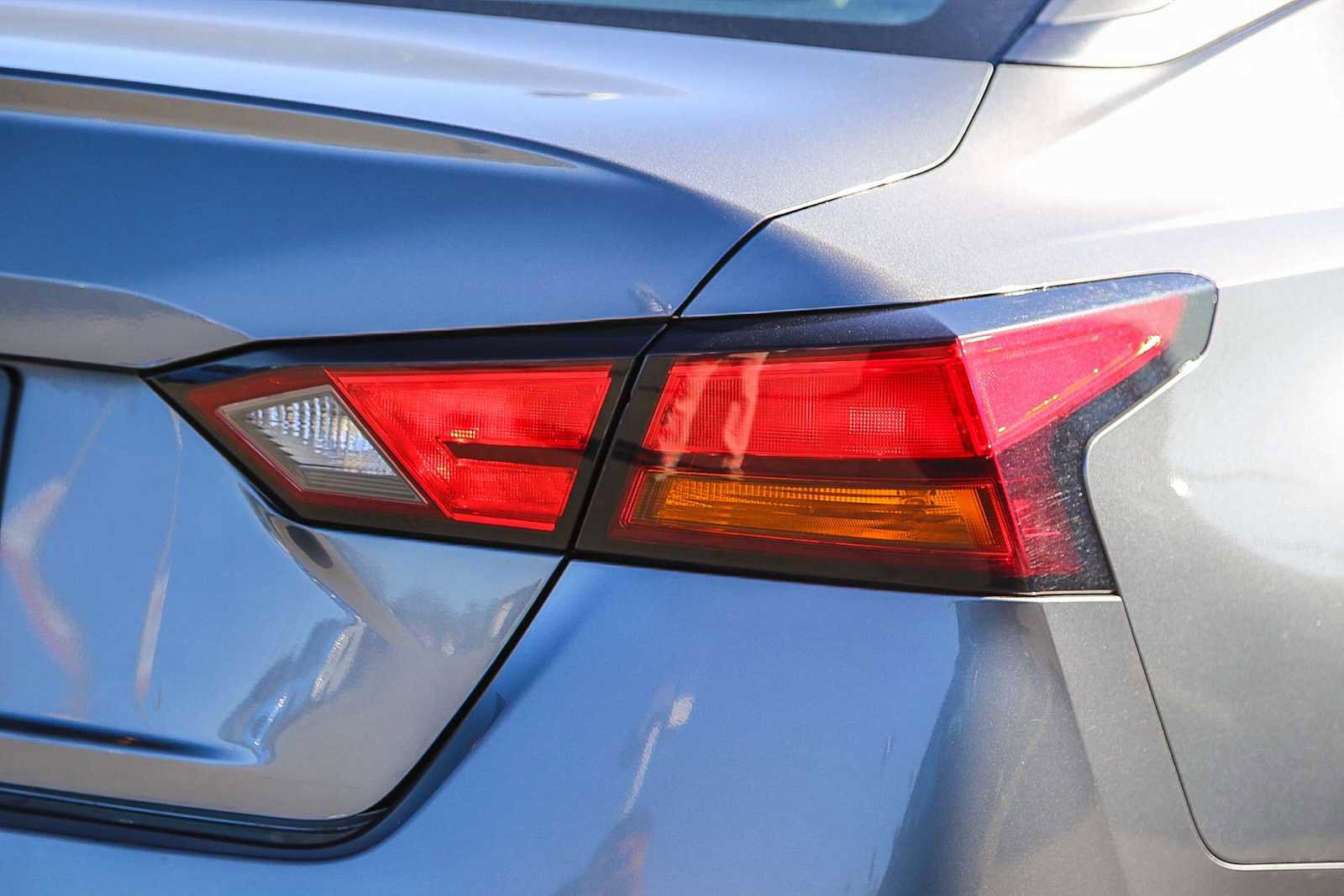 Used 2023 Nissan Altima 2.5 S image 9