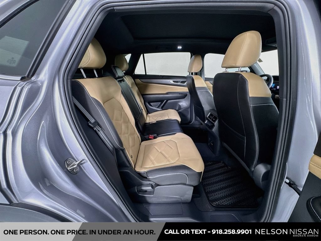 Used 2024 Volkswagen Atlas Cross Sport SE AWD/4WD image 26
