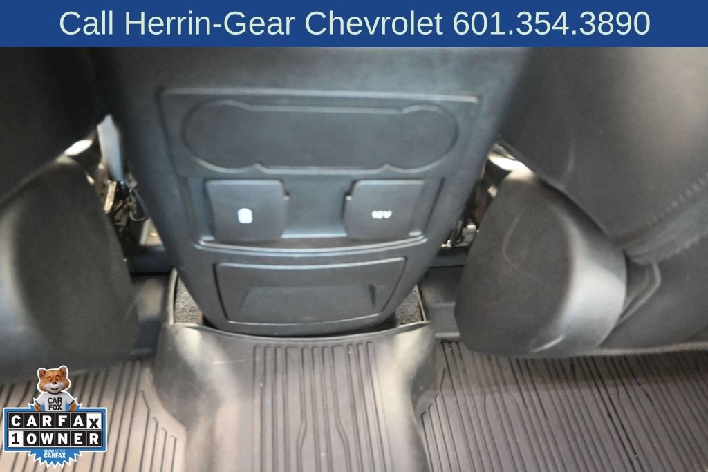 Used 2023 Ford Explorer XLT w/ Equipment Group 202A AWD/4WD image 18
