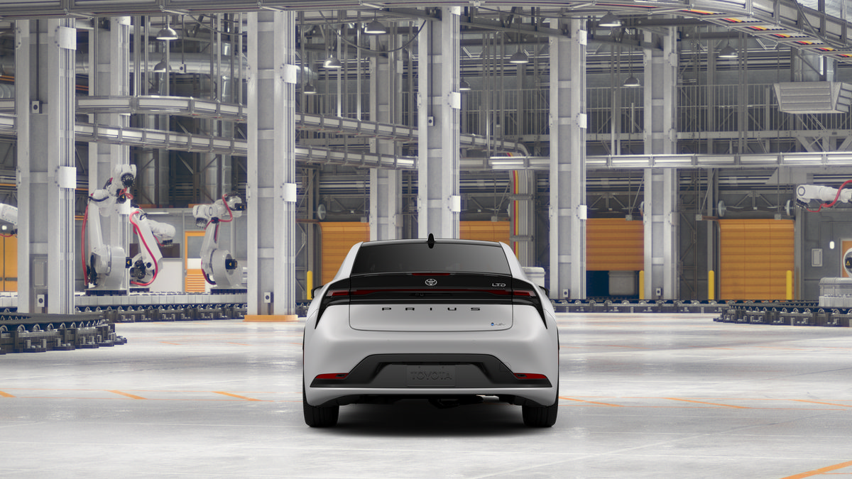 New 2027 Toyota Prius Limited AWD/4WD image 10