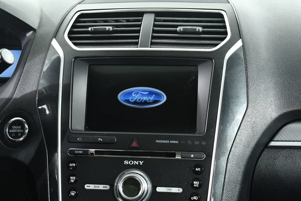 Used 2017 Ford Explorer Sport w/ Equipment Group 401A AWD/4WD image 9