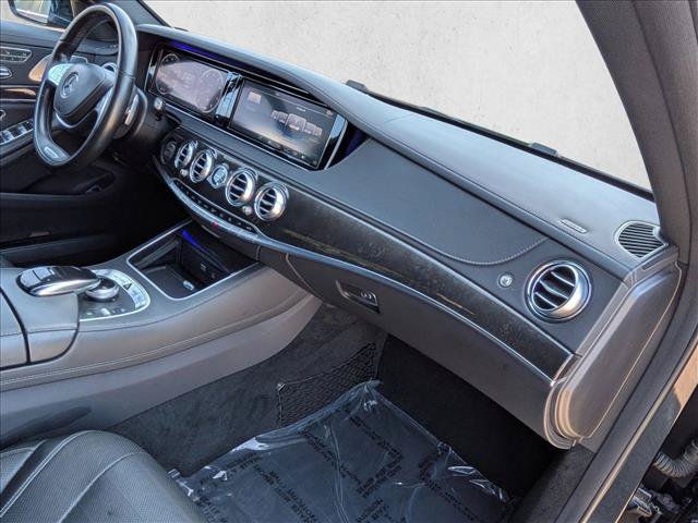 Used 2017 Mercedes-Benz S 550 Sedan image 24