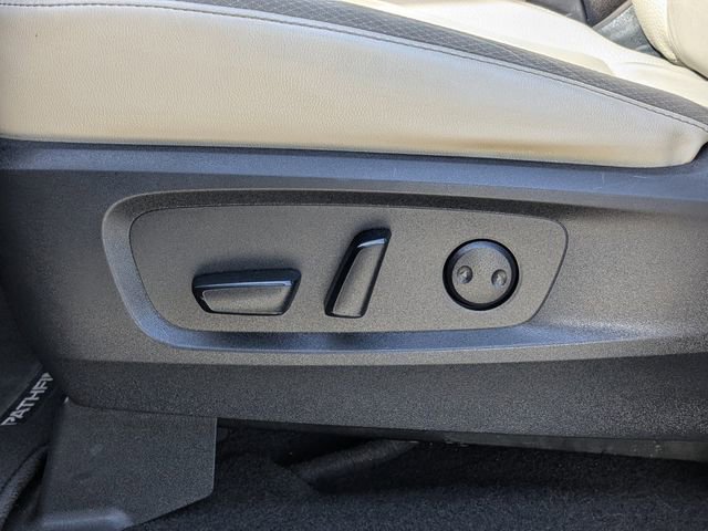 Used 2022 Nissan Pathfinder SL w/ SL Premium Package image 20