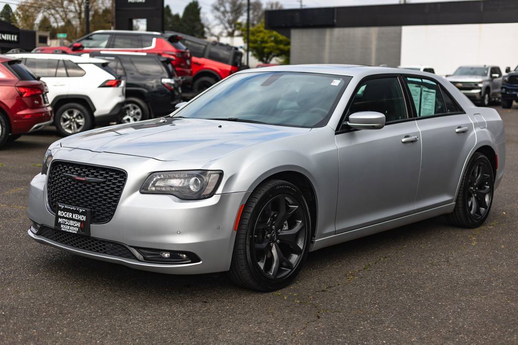 Used 2023 Chrysler 300 S RWD image 6