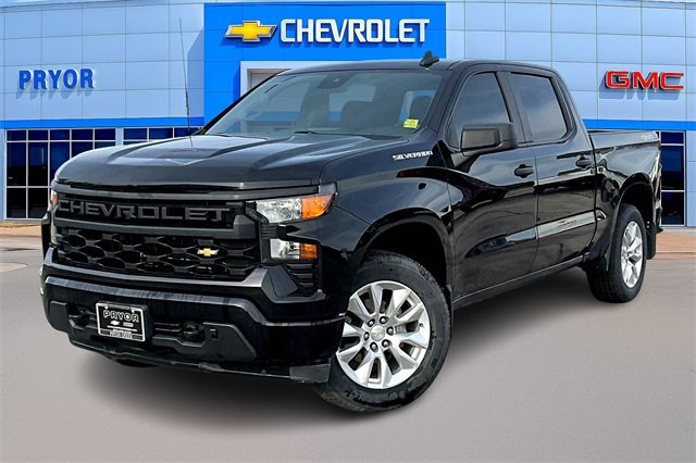 Used 2023 Chevrolet Silverado 1500 Custom image 3
