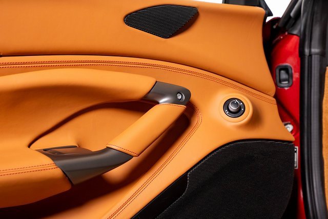 Used 2022 Ferrari F8 Tributo image 52