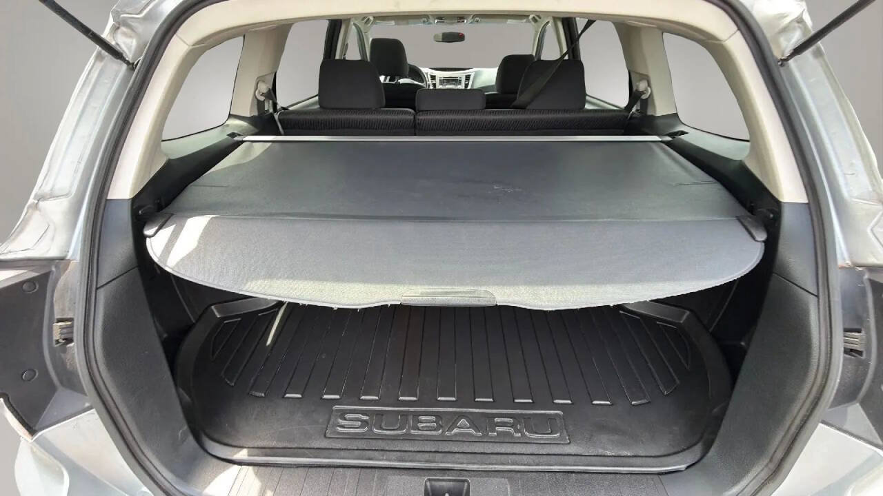 Used 2012 Subaru Outback 2.5i Premium w/ All-Weather Pkg AWD/4WD image 18