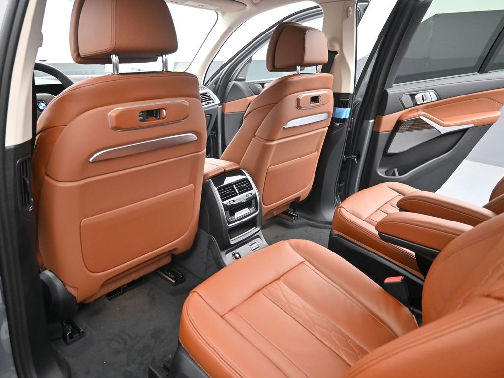 New 2026 BMW X7 xDrive40i image 32
