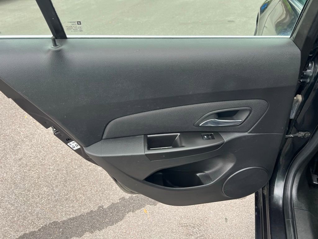 Used 2015 Chevrolet Cruze LT image 19