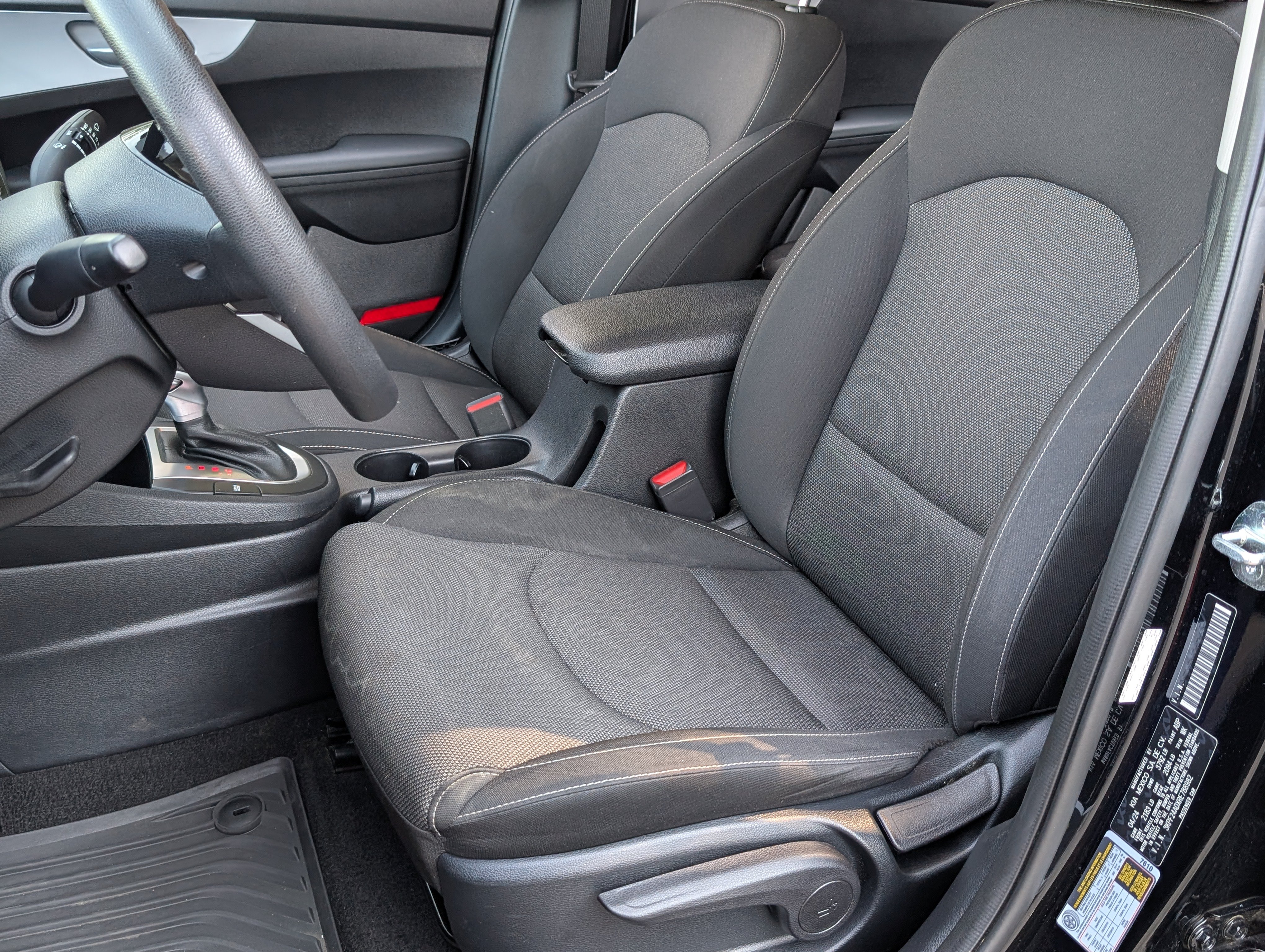 Used 2024 Kia Forte LXS w/ LXS Technology Package FWD image 16