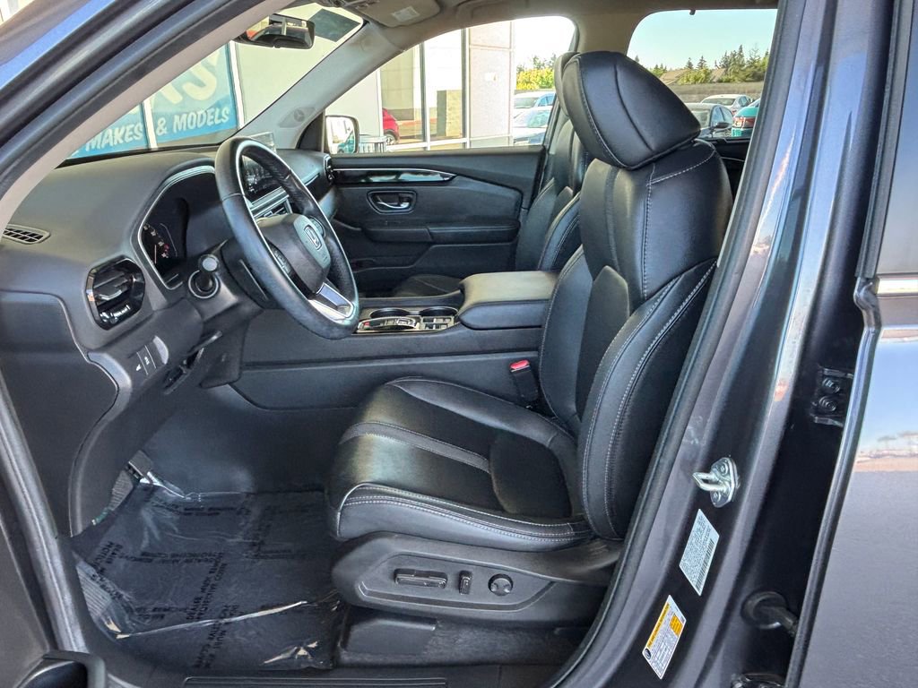 Used 2025 Honda Pilot EX-L image 21