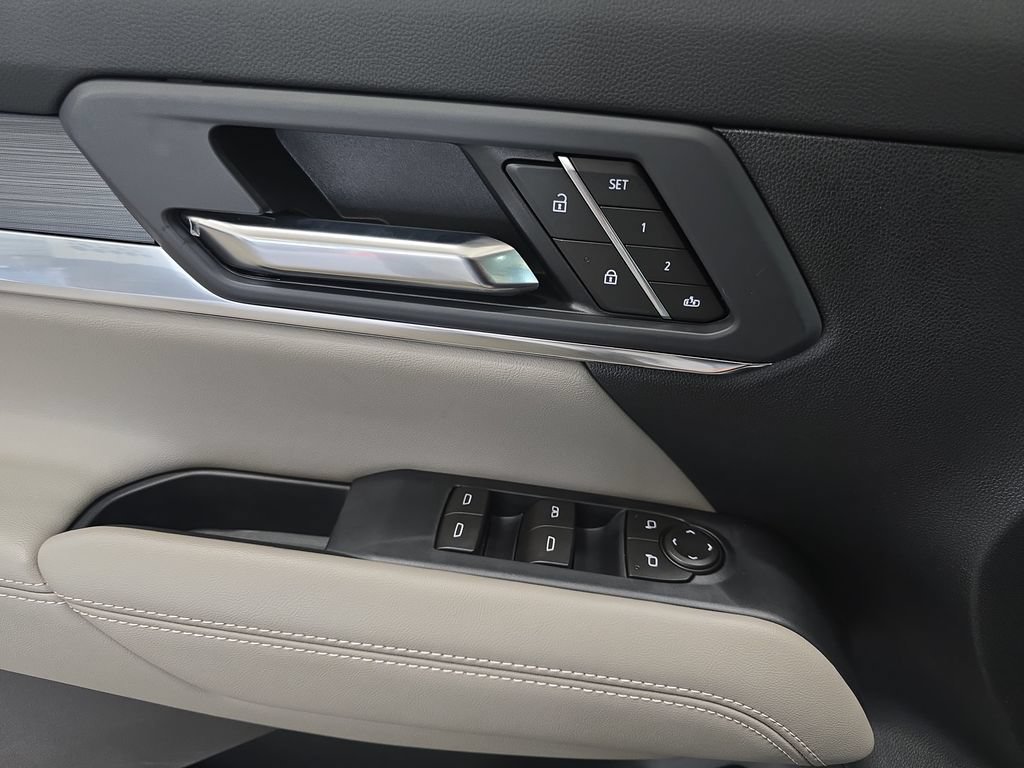 New 2026 GMC Terrain Elevation w/ Elevation Premium Package AWD/4WD image 30