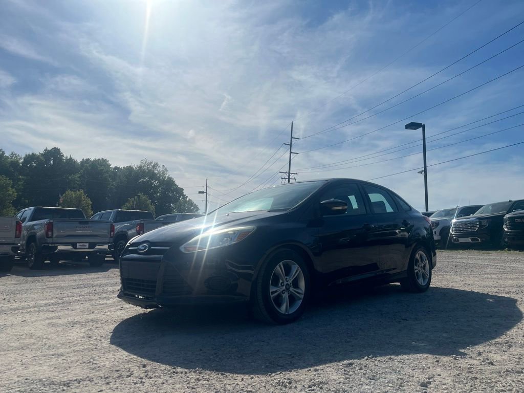 Used 2014 Ford Focus SE FWD image 2