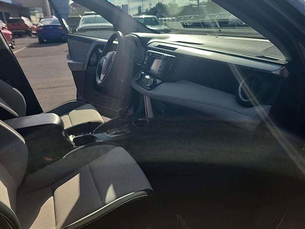 Used 2018 Toyota RAV4 XLE w/ Plus Extra Value Package AWD/4WD image 25
