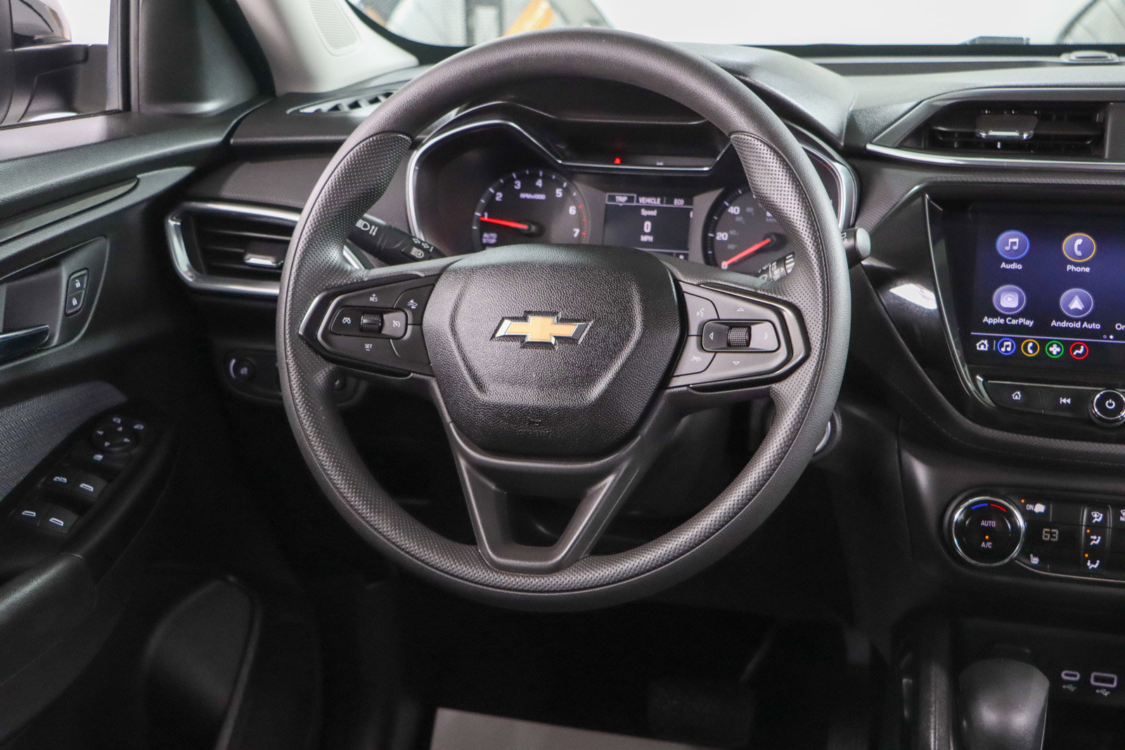 Used 2021 Chevrolet TrailBlazer LT w/ Convenience Package image 12